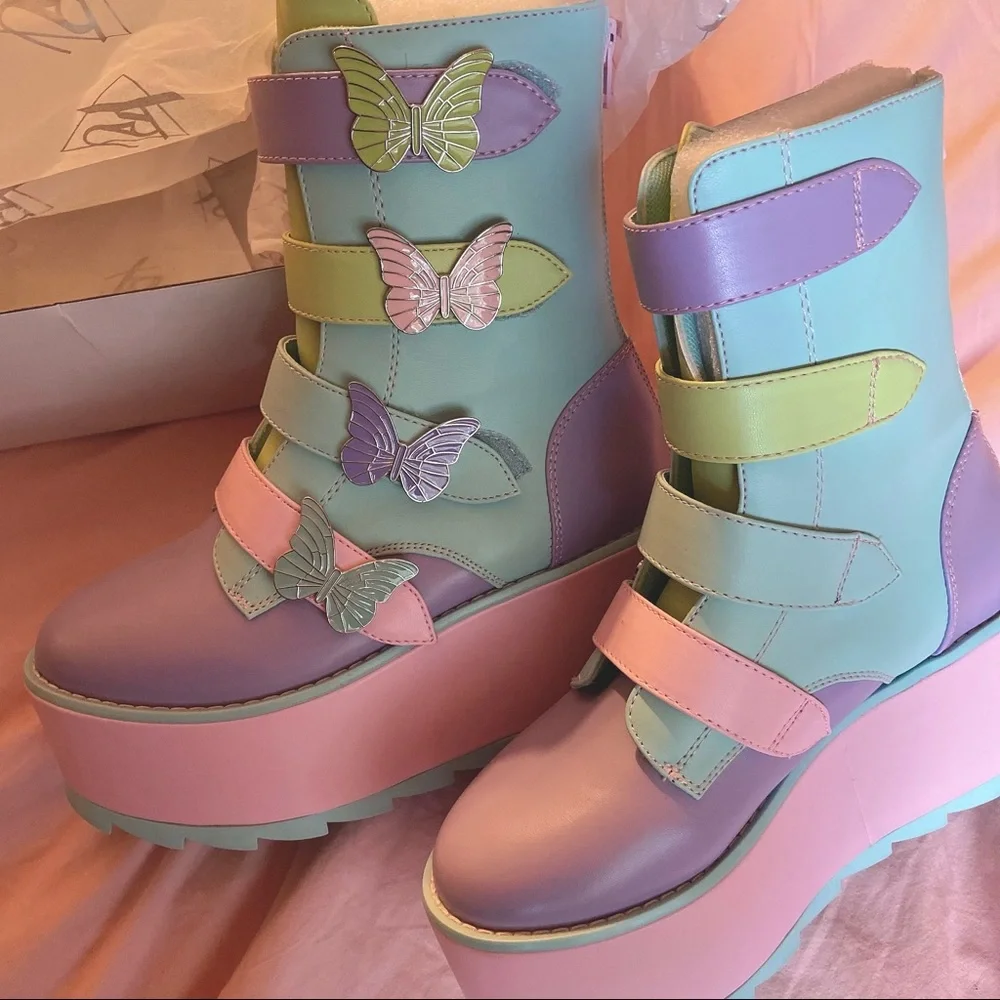YRU Multicolor Platform Boots - Picture 2 of 3